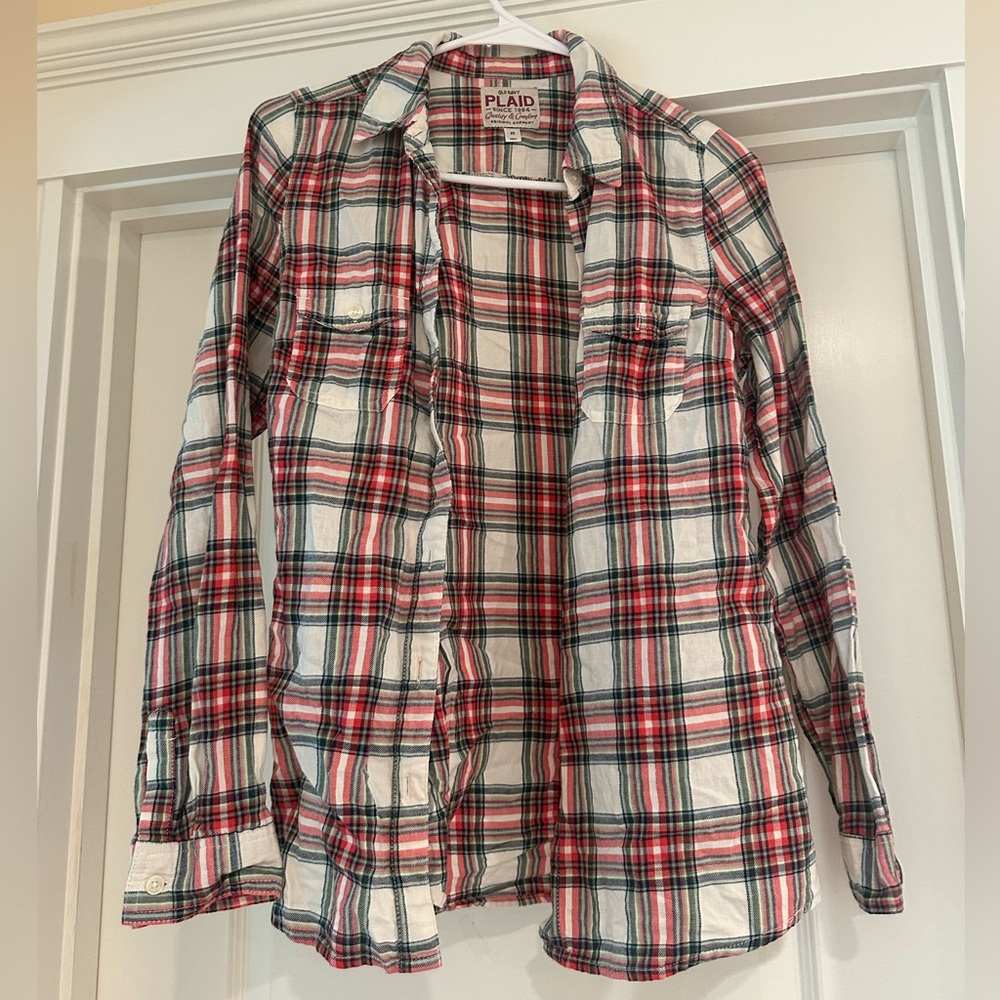 Plaid Button-Up Shirt in Red and White
